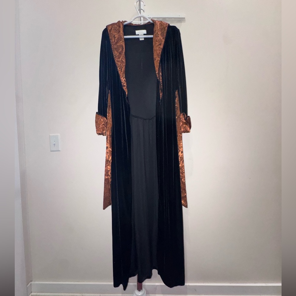 Vintage Willow Blossom Velour Smoking Robe